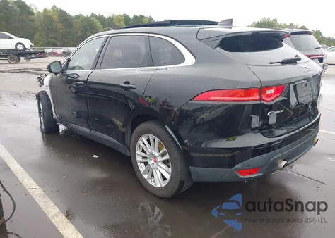 2019 Jaguar F-Pace 25T Prestige/30T Prestige z USA, uszkodzony, nr VIN SADCK2GX2KA392891